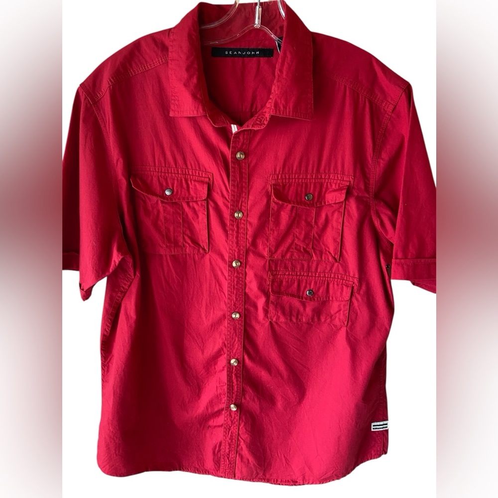Men’s vintage Sean John short sleeve red button down shirt, large